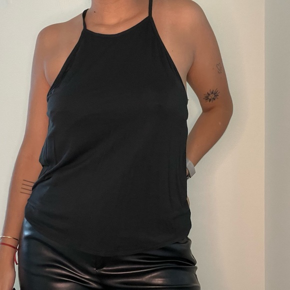 Victoria’s Secret • NWT Halter Pajama Blouse with Lace. Size medium - Picture 3 of 8